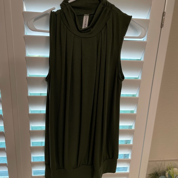 Boutique shirts, small - Picture 5 of 16